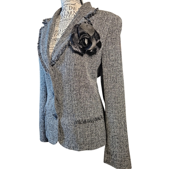 Norton McNaughton Gray Tweed Blazer with Black Flower - Picture 2 of 10